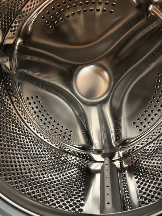 Máquina de Lavar Roupa Kunft WMM560WH – a funcionar perfeitamente