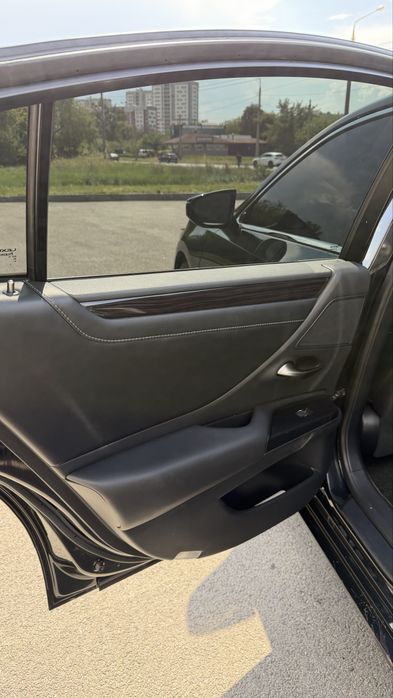 Lexus es 300h 2021