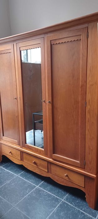 Roupeiro de 3 P. madeira de castanho com 1,80 mt