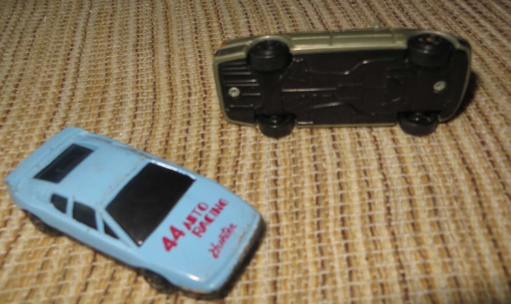 Carros p/ pistas, 3 carros -com 7 cm, cada - Oferta DVD A Os Pinguins