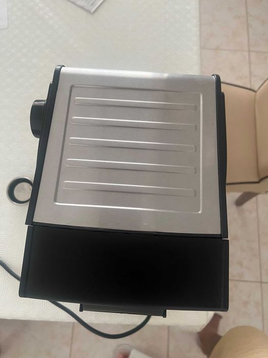 Máquina de Café Manual UFESA CE7141 (15 bar - Café moído e pastilhas)