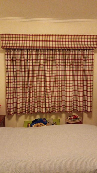 Conjunto de Cortinados e Edredão de 90-100cm - NOVOS