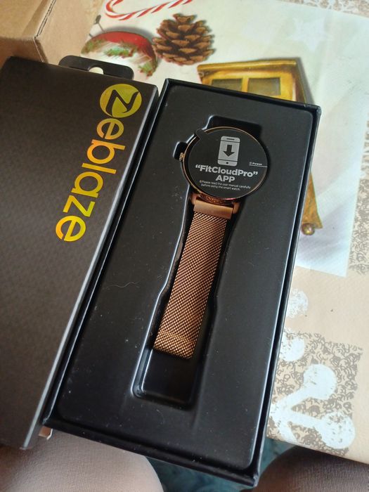 Sprzedam damski nowy smartwatch