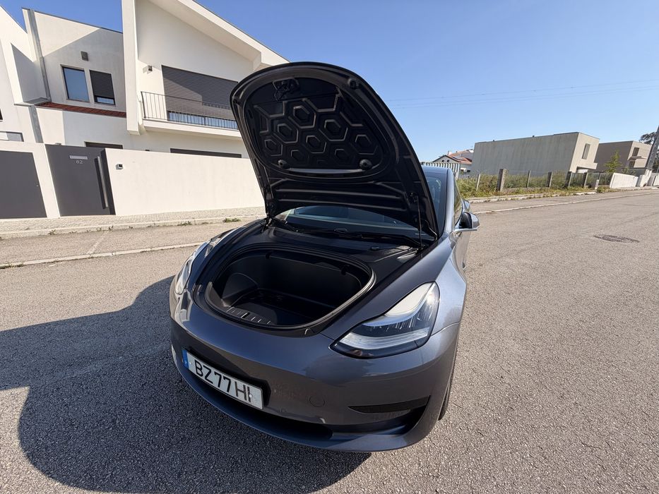 Tesla Model 3 Standard Range Plus RWD