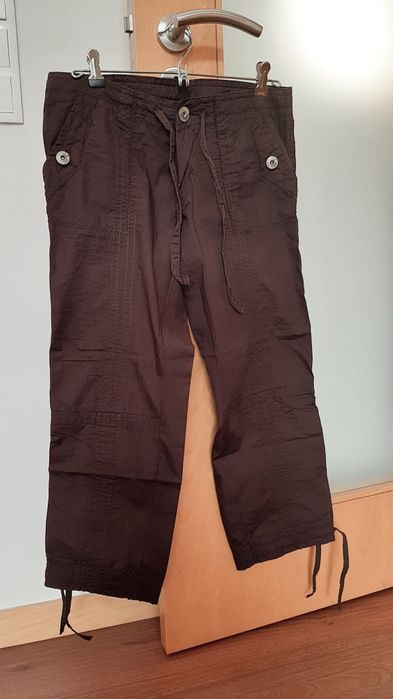 Calças corsário castanho