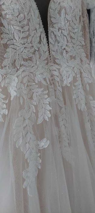 Suknia ślubna z długim rękawem Leandra Annais Bridal