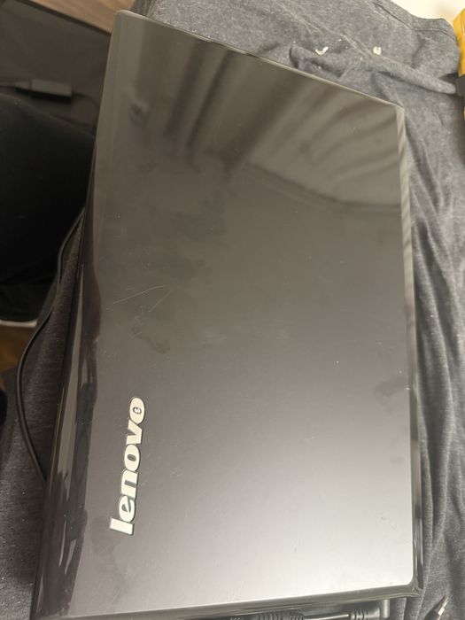 Laptop lenovo g585