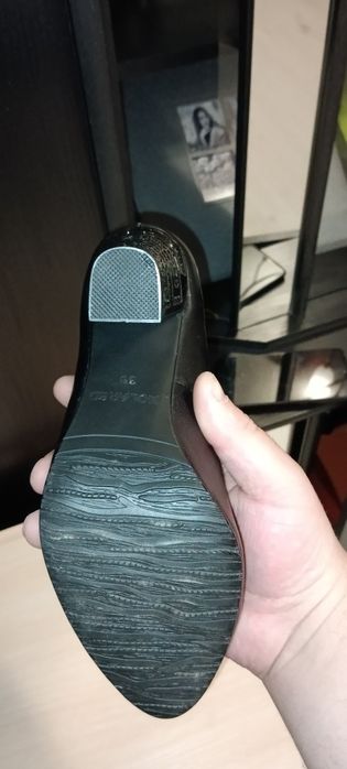Туфлі жіночі( шкіряні) Molared