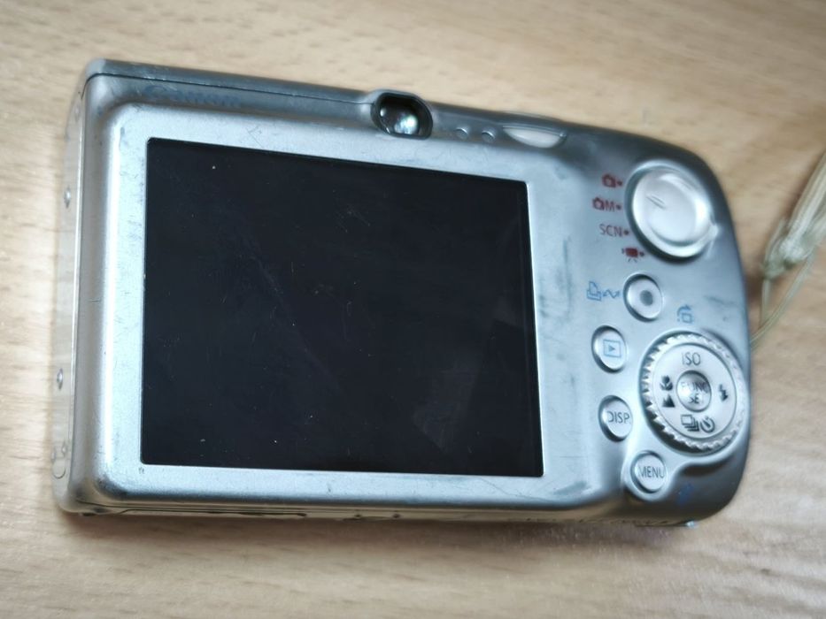 Вінтажний цифровий фотоапарат Canon IXUS 970 IS