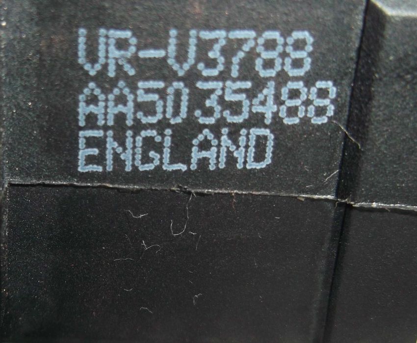 Регулятор напряжения VR-V3788 Fabia Roomster Golf Passat Tiguan Touran