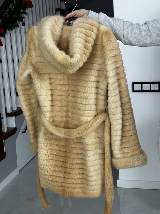 Натуральна шуба з нутрії