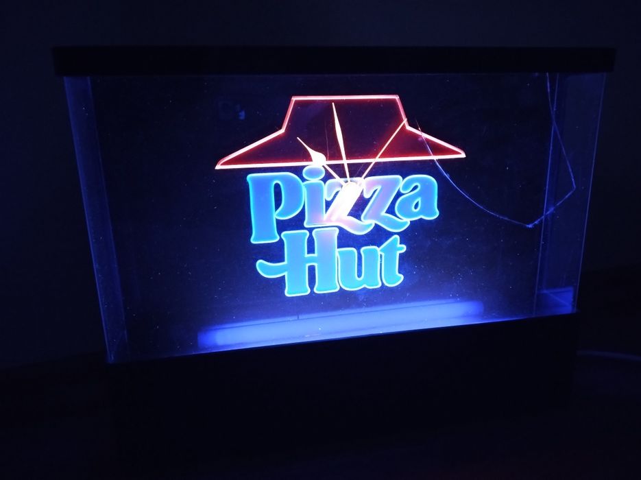 Zegar reklama Pizza Hut