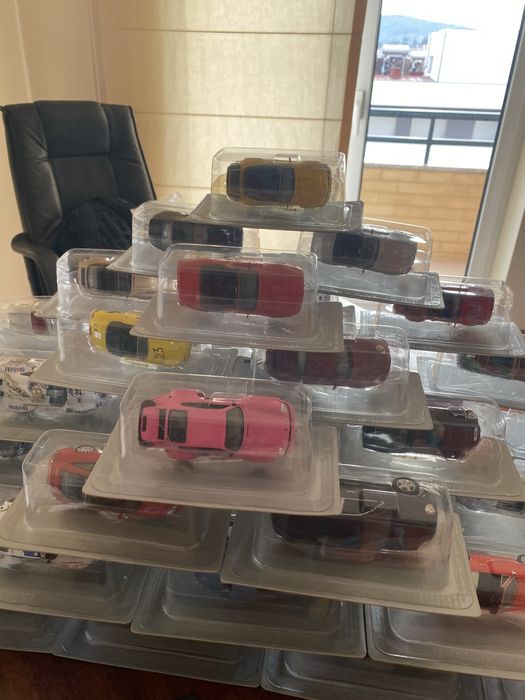 DEAGOSTINI 1:43 scale Porsche Diecast Collection + revistas