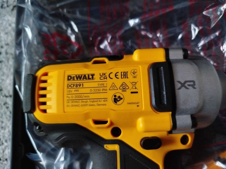 Klucz udarowy Dewalt dcf891nt/nowy