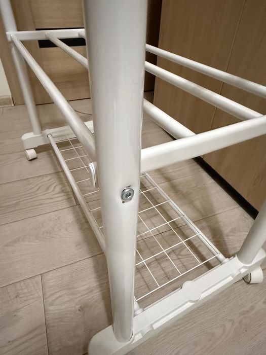 Стійка для одежи