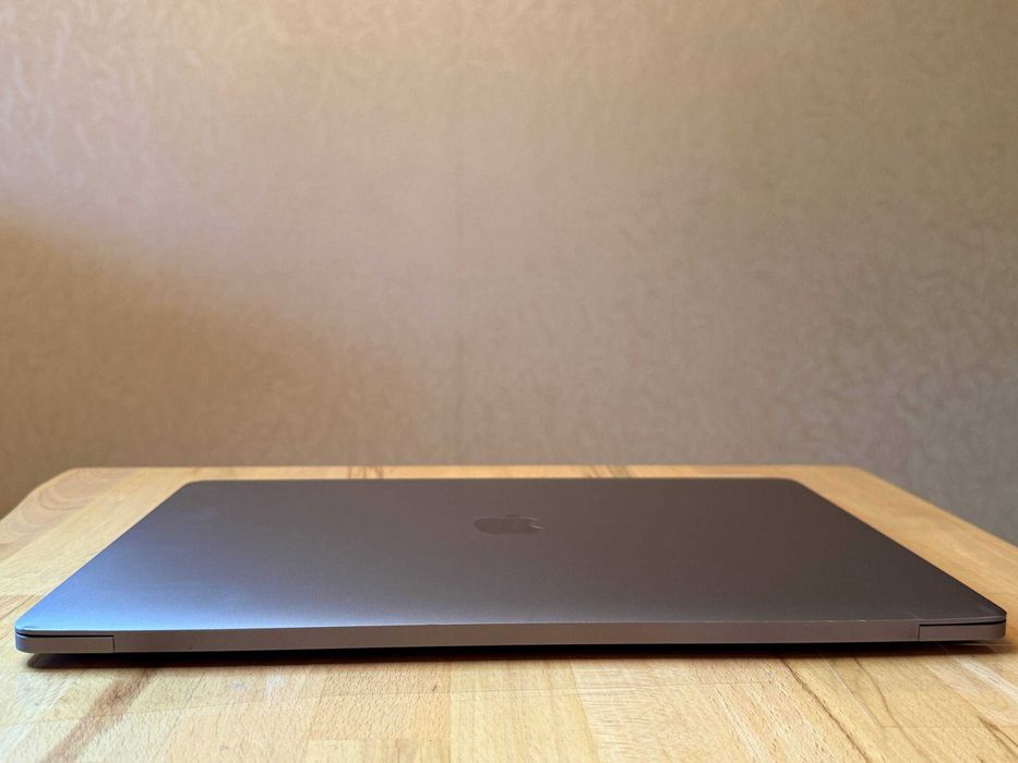 MacBook Pro 16 2019 16 512 i9 100% акб