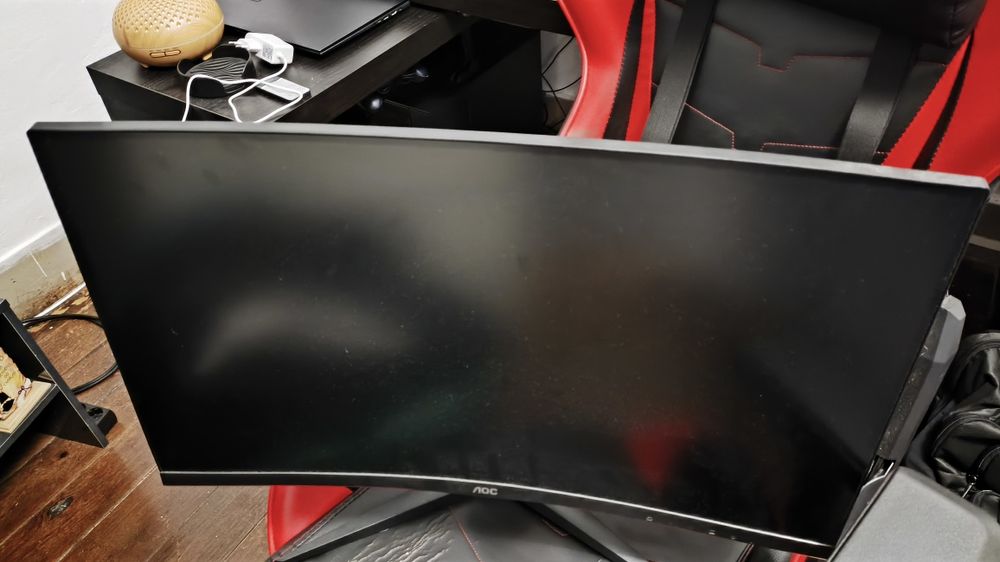 Monitor AOC 27" LED Curvo