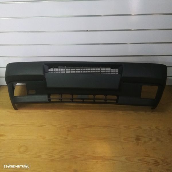 Para-choques Fiat Uno modelo: 1989 até 1994 novo