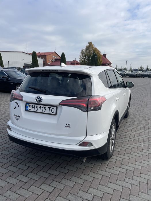 Продам машину гарний технічний стан без торгу