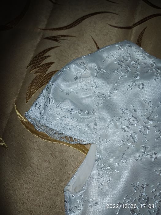 Плаття для дівчинки,біле,святкове,на 5-6 років