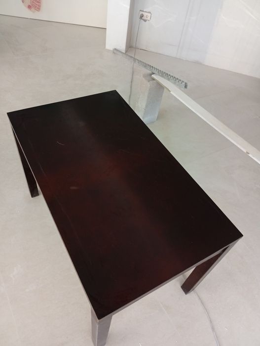Mesa de madeira maciça