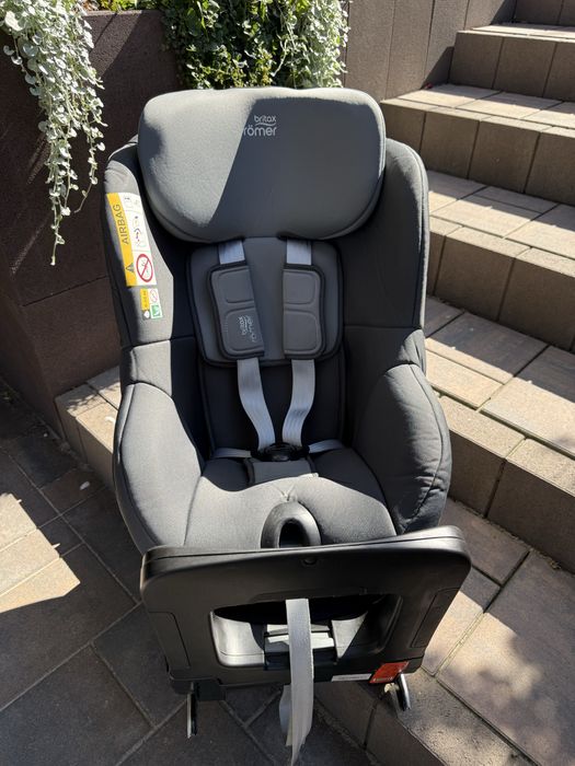 Fotelik samochodowy Britax Romer Dualfix M I-size