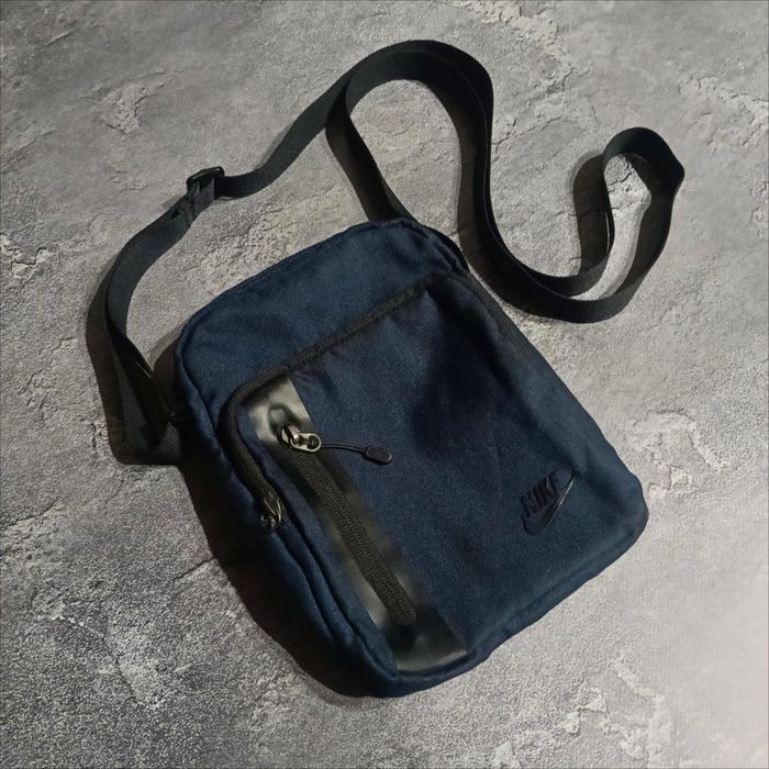 original nike tech messenger bag drill style