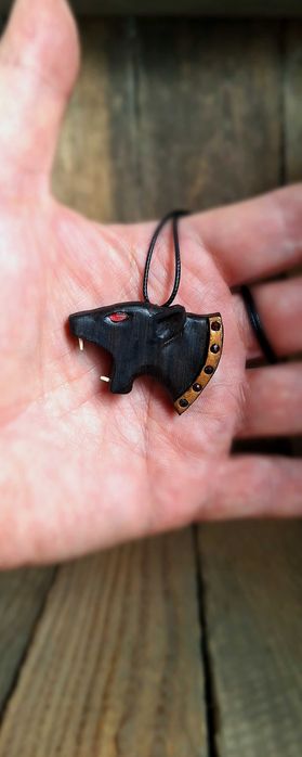 Biżuteria z czarnego dębu