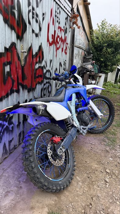 Hornet dakar 250