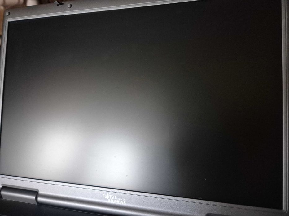 Ноутбук Fujitsu Siemens ESPRIMO Mobile V5515