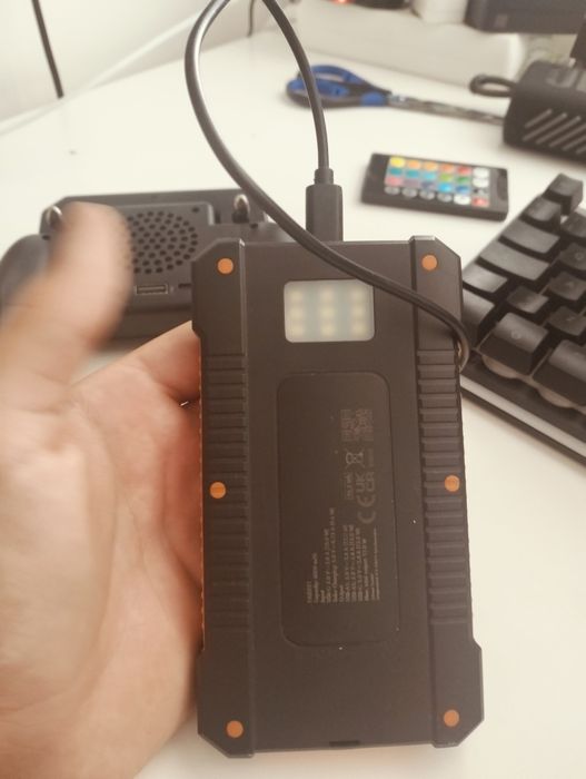 power bank quase novo