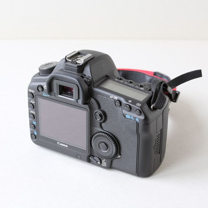 Canon EOS 5D Mark II - bardzo ładny stan + 2 x CF SanDisk 4GB