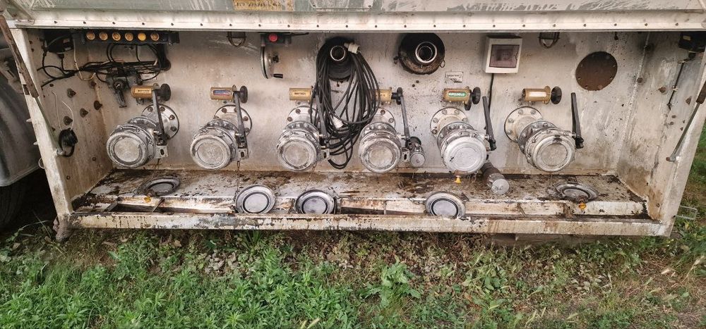 Продам автоцистерну бензовоз/масловоз Hendricks Goch