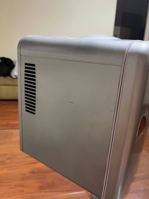 Mini lodówka 4L – zasilanie 220–240V / 12V