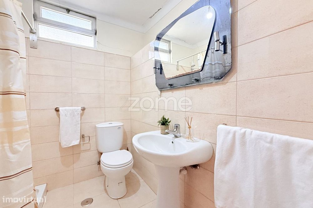 Moradia Térrea com 766 m² de Terreno e Poço