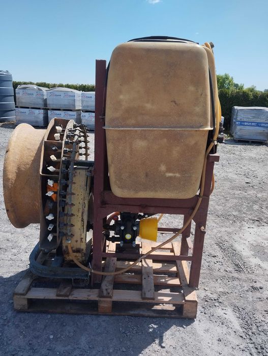 Opryskiwacz sadowniczy