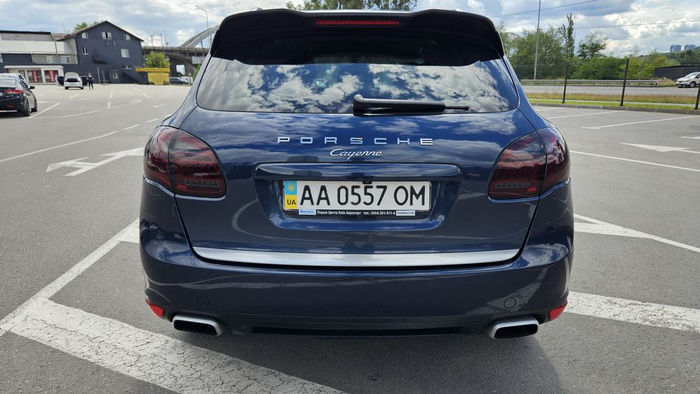 Porsche Cayenne 2011 VIN WP1ZZZ92ZBLA35164 фото оголошення 3 з 24