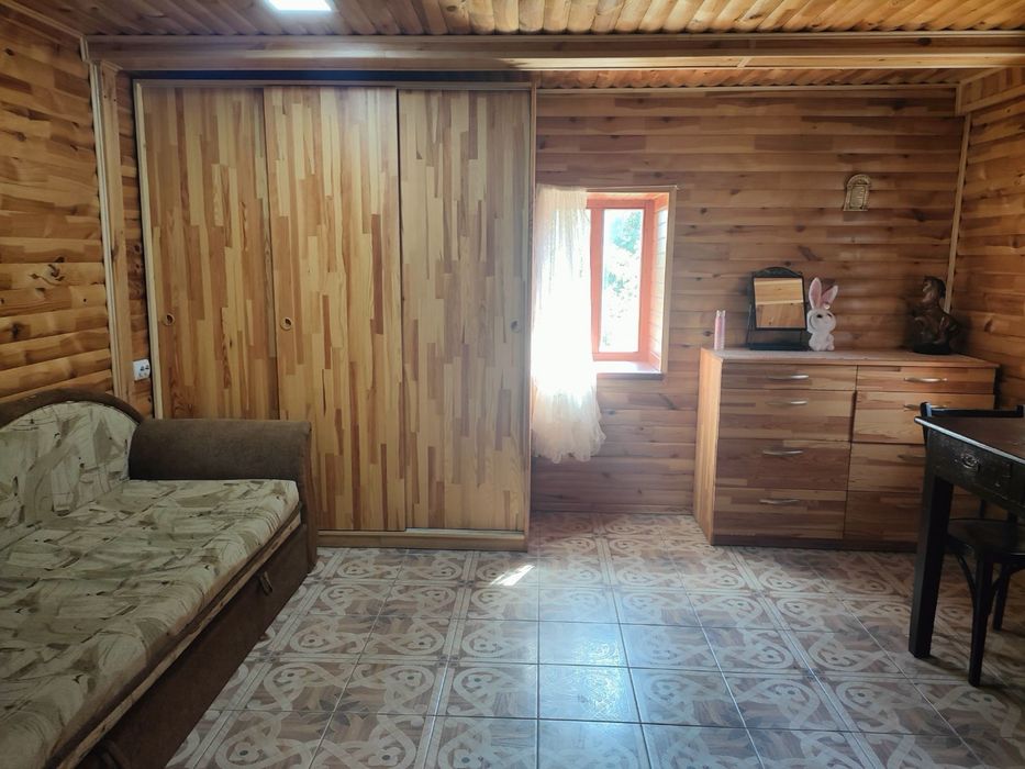 Продам будинок поряд з містом !!