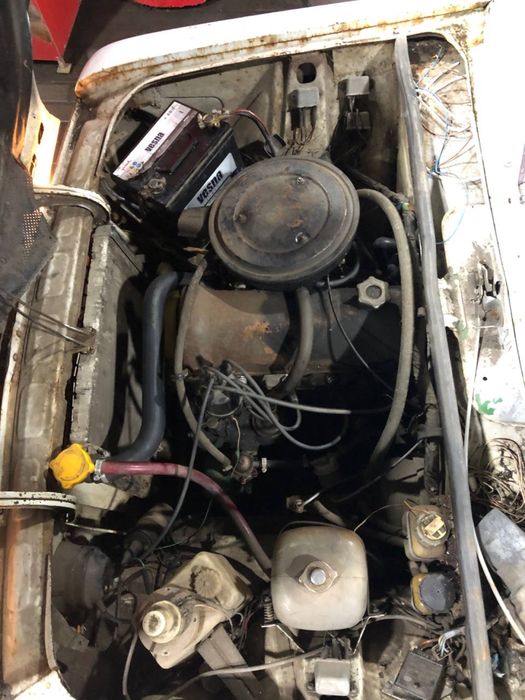 2106 1.6 на полном ходу в хорошем состоянии, вложено много денег