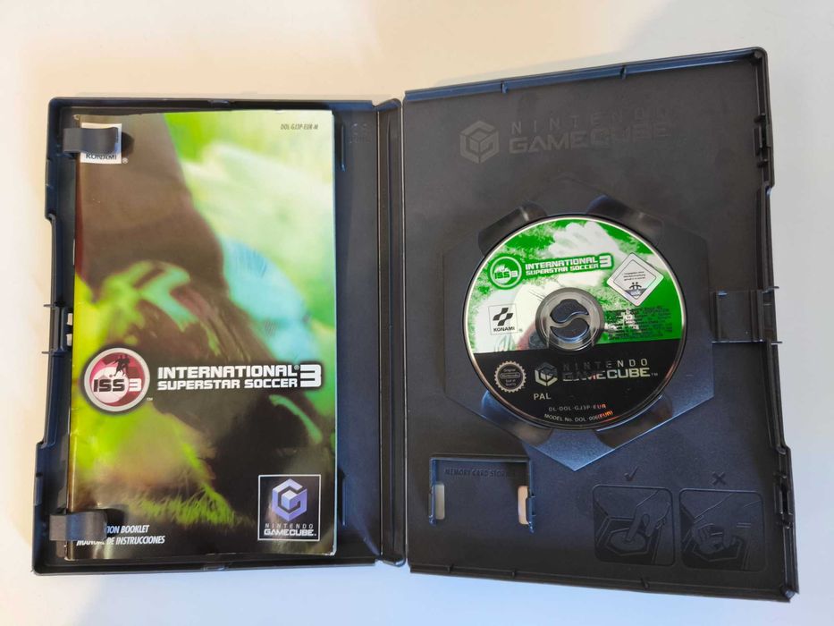 Nintendo GameCube com jogo