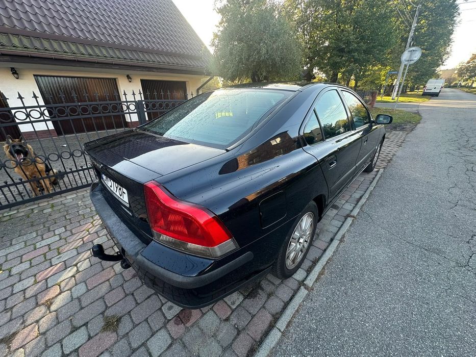 Volvo S60 2,5 T- 5 cylindrów ,Klima- gaz -210 KM -samochód doinwestowany