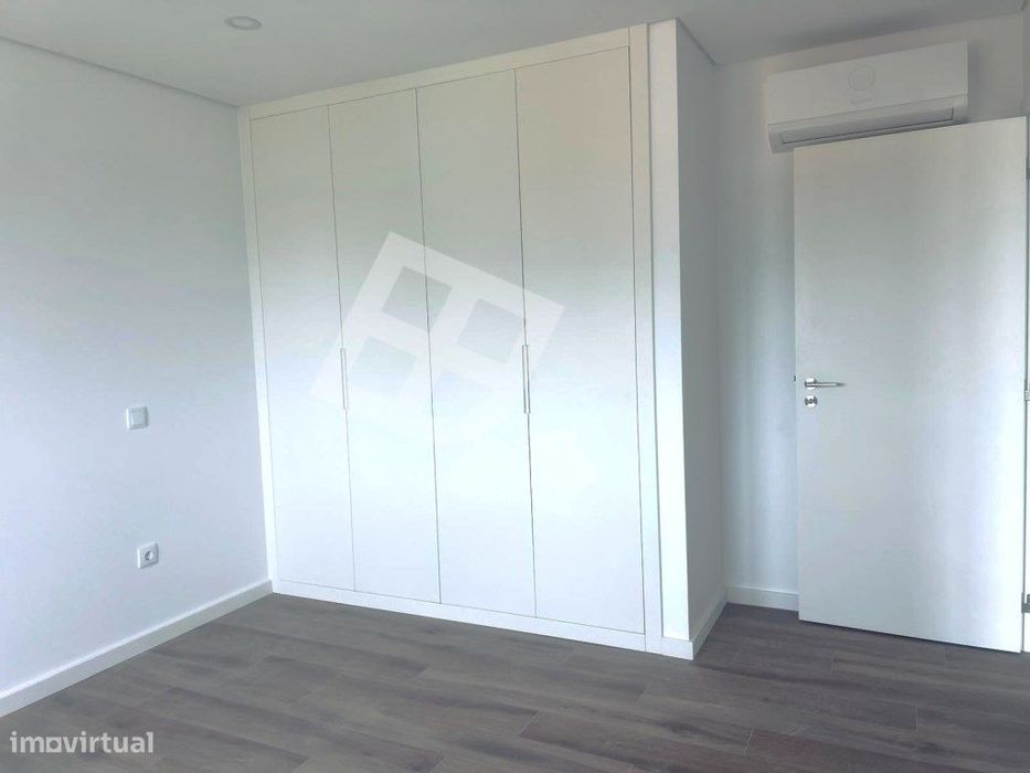 Apartamento T2 c/ Terraço - Centro de Aveiro