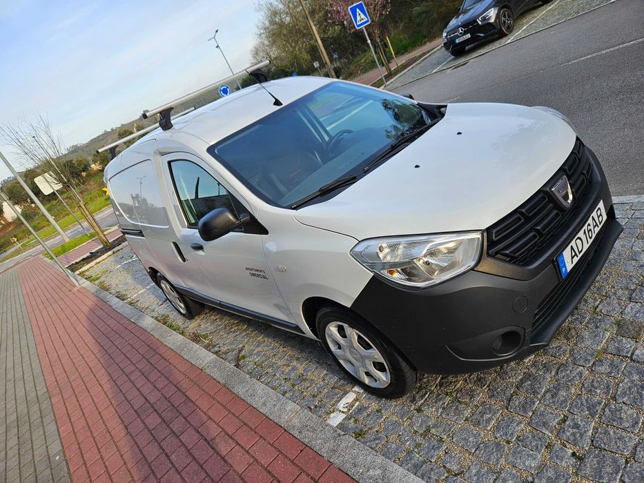 Dacia Dokker em excelente estado com poucos kms