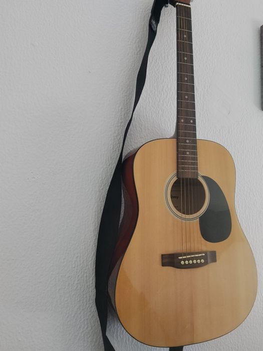 Violão academy em muito bom estado