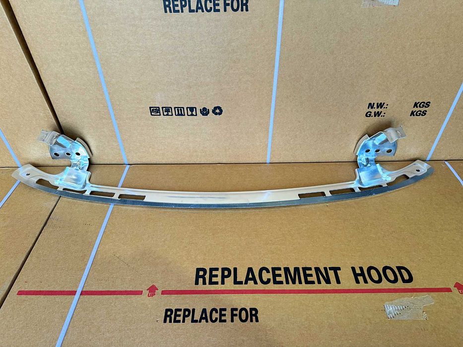 Tesla Model Y Усилитель нижний сабля