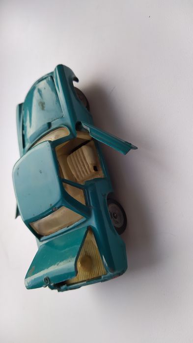 Модель машинки Mercedes