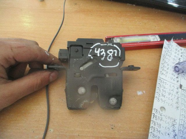 Fechadura / fecho da mala NISSAN Micra III (K12)
