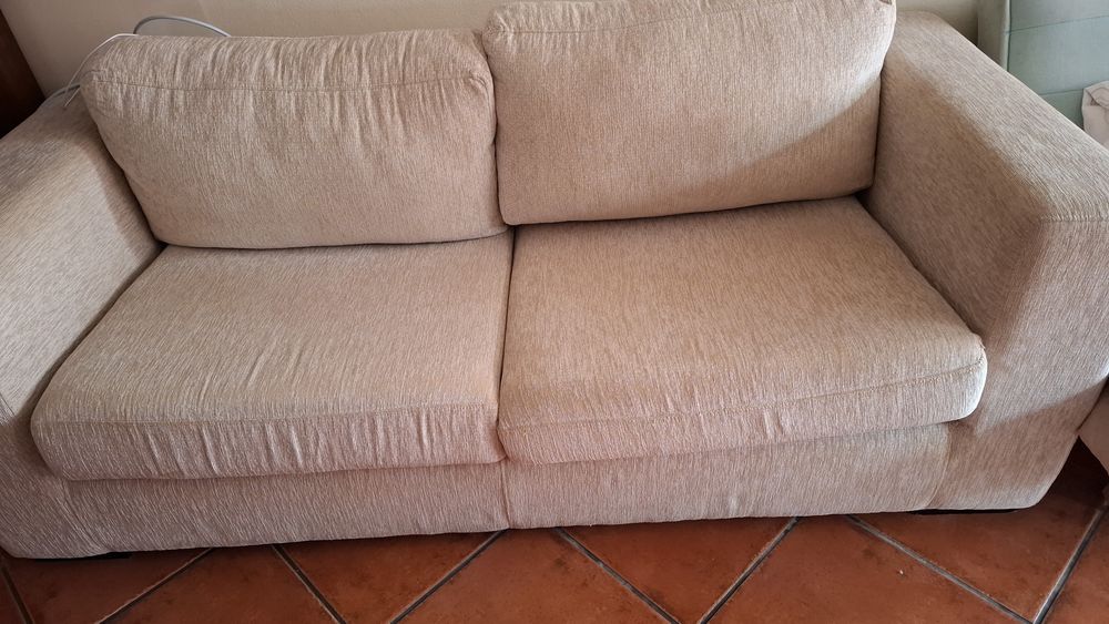 Sofa com cama  de três lugares