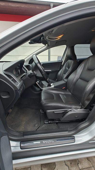 Volvo XC 60 bezwypadkowy  możliwa zamiana