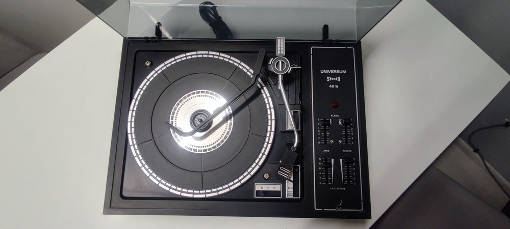 Gramofon UNIVERSUM FWV 101